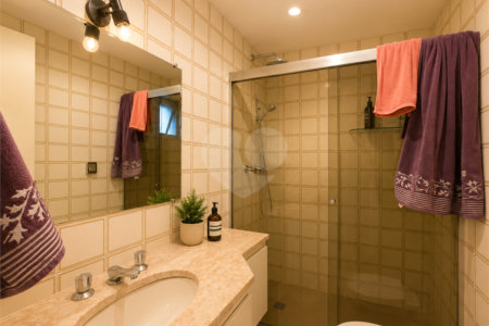 Apartamento à venda com 3 quartos, sendo 1 suíte, em Jardim Marajoara, São Paulo, SP