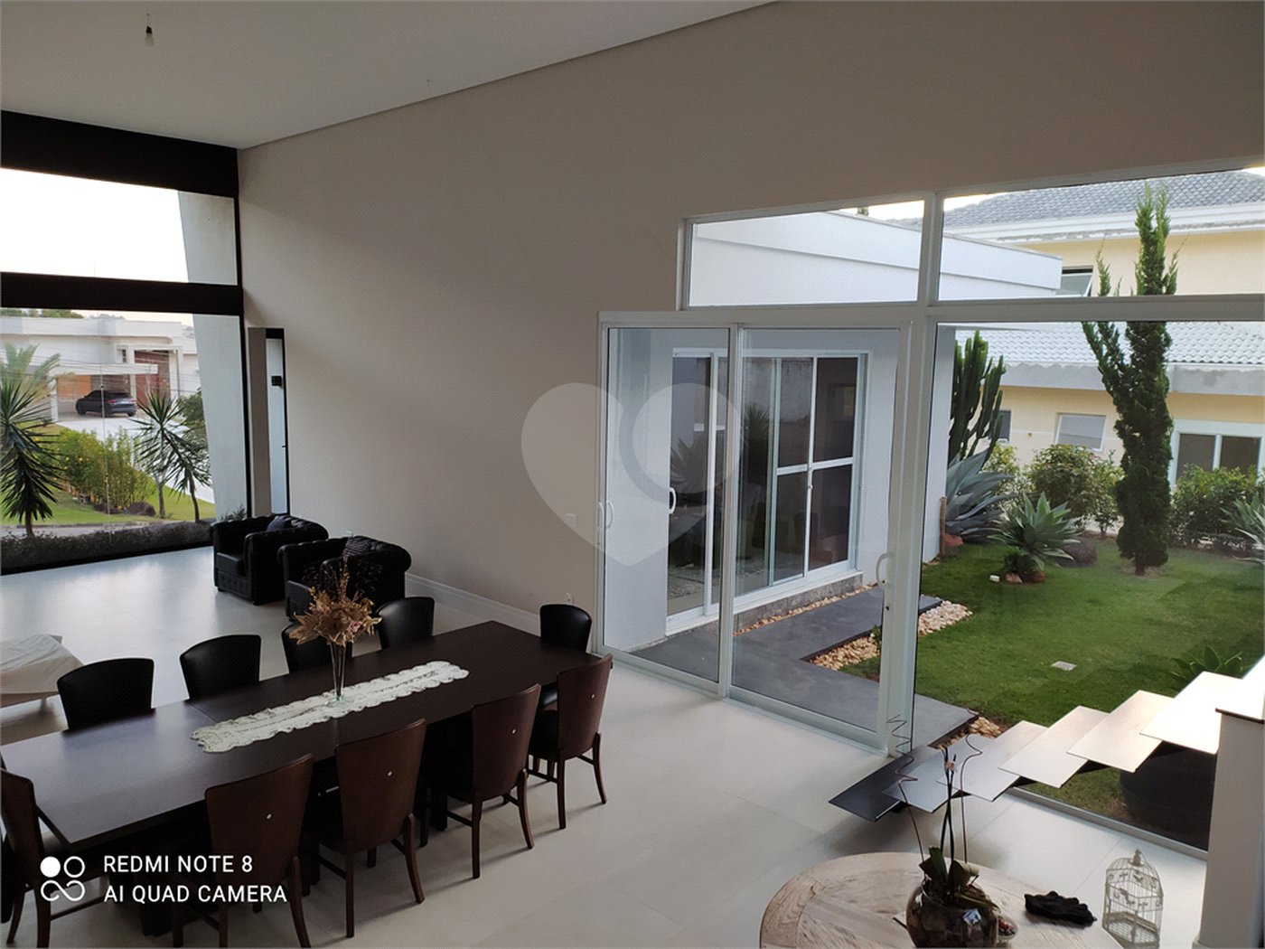 Casa à venda com 3 suítes no condomínio Jardim Primavera, Louveira - SP