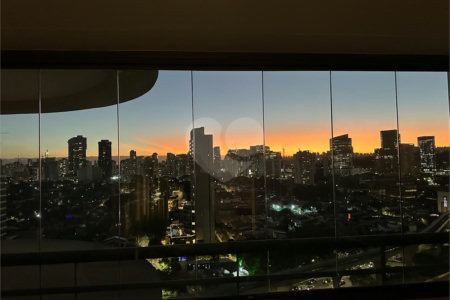 Apartamento à venda ou para alugar com 2 quartos, sendo 1 suíte, em Brooklin Paulista, São Paulo, SP