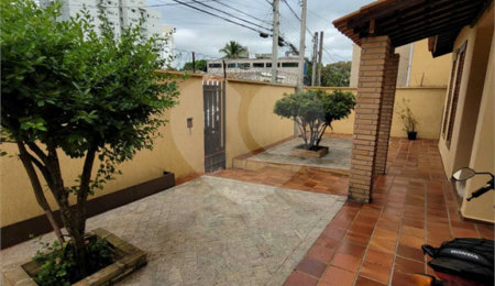 Casa à venda com 4 quartos, sendo 1 suíte,  em Vila Leão, Sorocaba, SP