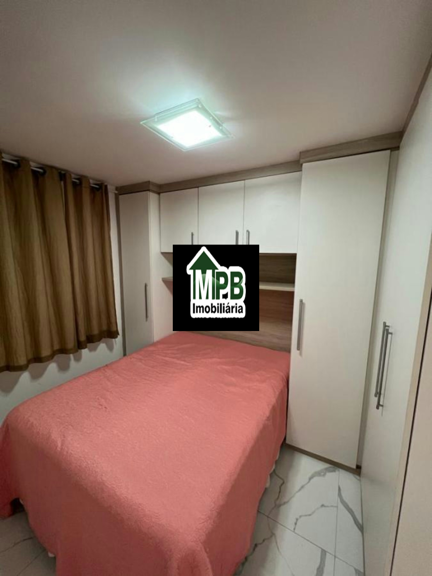 Casa à venda com 2 quartos no condomínio Villa Del Rey, Sorocaba - SP