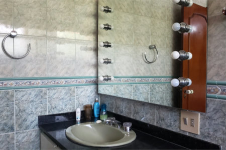 Sobrado à venda com 4 quartos, sendo 2 suítes, em Jardim Marajoara, São Paulo, SP