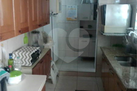 Casa à venda com 3 quartos, sendo 1 suíte,  no Centro, Mogi das Cruzes, SP