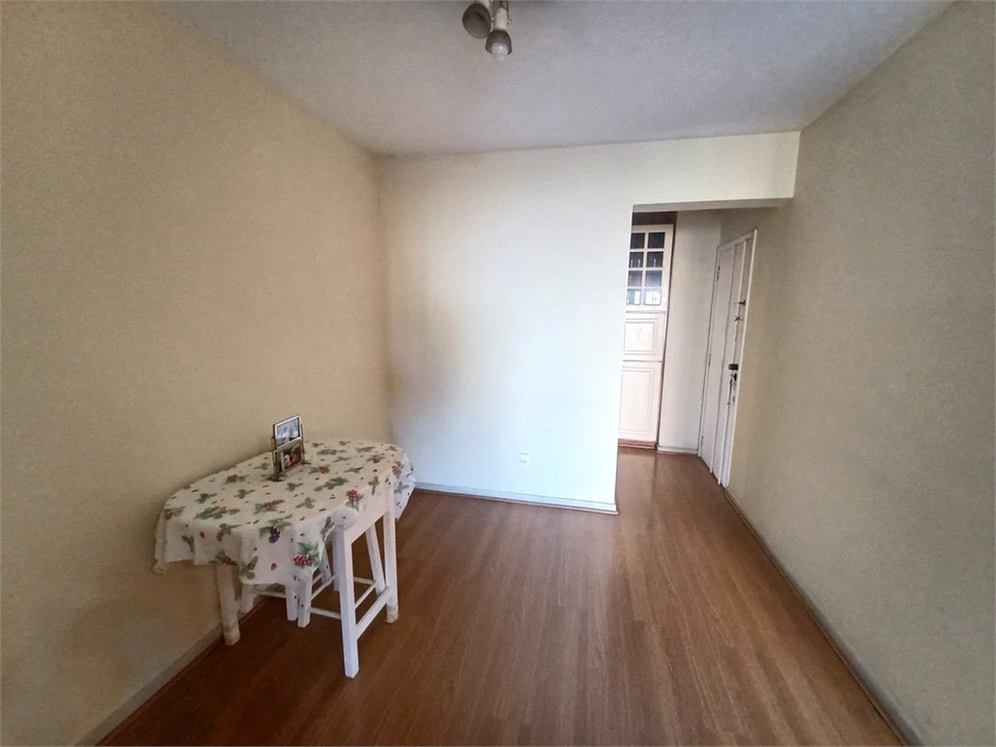 Apartamento à venda com 3 quartos, sendo 1 suíte, em Jardim das Acácias, São Paulo, SP