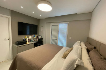Apartamento 1 suíte com closet, 1 vaga demarcada, Embaré, Santos