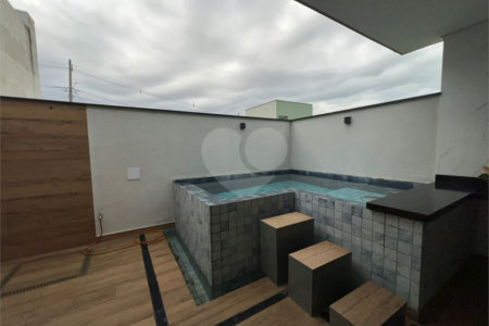 Casa à venda com 3 quartos, sendo 1 suíte, no condomínio Horto Florestal Villagio, Sorocaba - SP