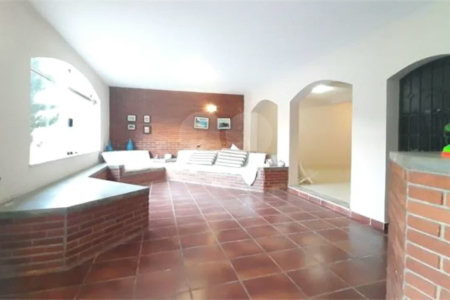 Casa à venda com 4 quartos, sendo 2 suítes, em MORUMBI, São Paulo, SP