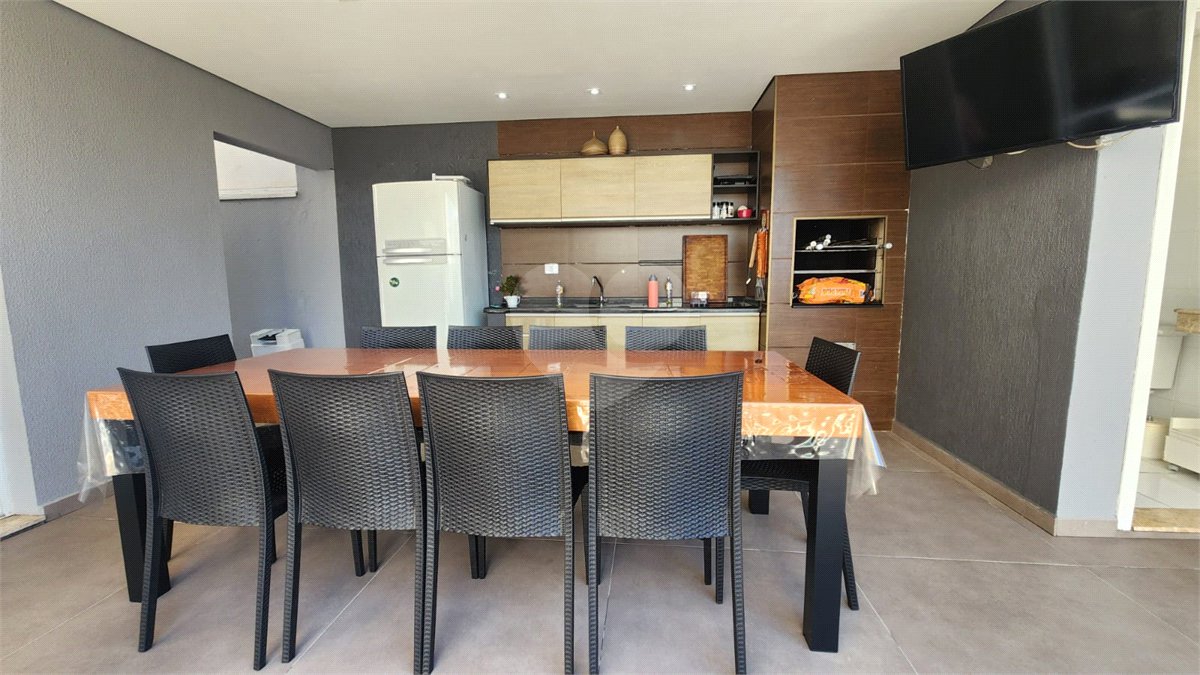 Casa à venda com 3 suítes no condomínio Residencial Villa dos Inglezes, Sorocaba - SP