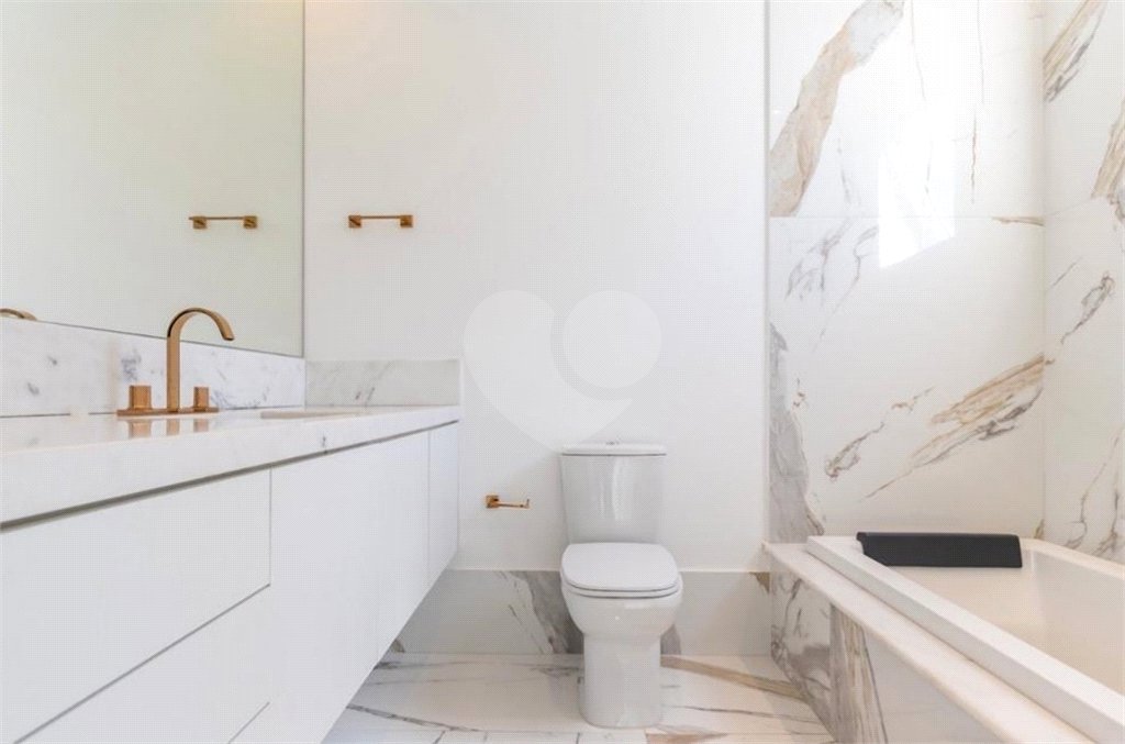 Casa à venda com 4 suítes no condomínio Hípica Garden, São Paulo - SP