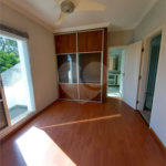 Casa à venda com 5 quartos, sendo 3 suítes, no condomínio Vinhas da Vista Alegre - Lado Sede, Vinhedo - SP
