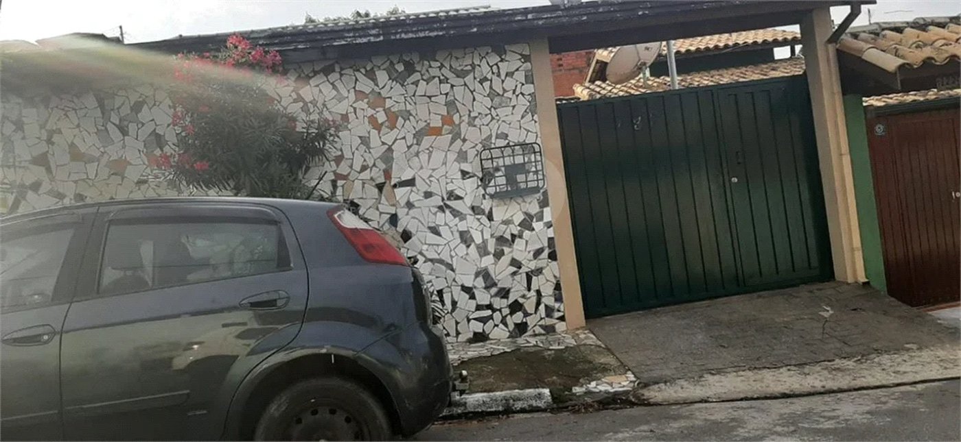 Casa Térrea à venda com 3 quartos, sendo 1 suíte, em Capela, Vinhedo, SP