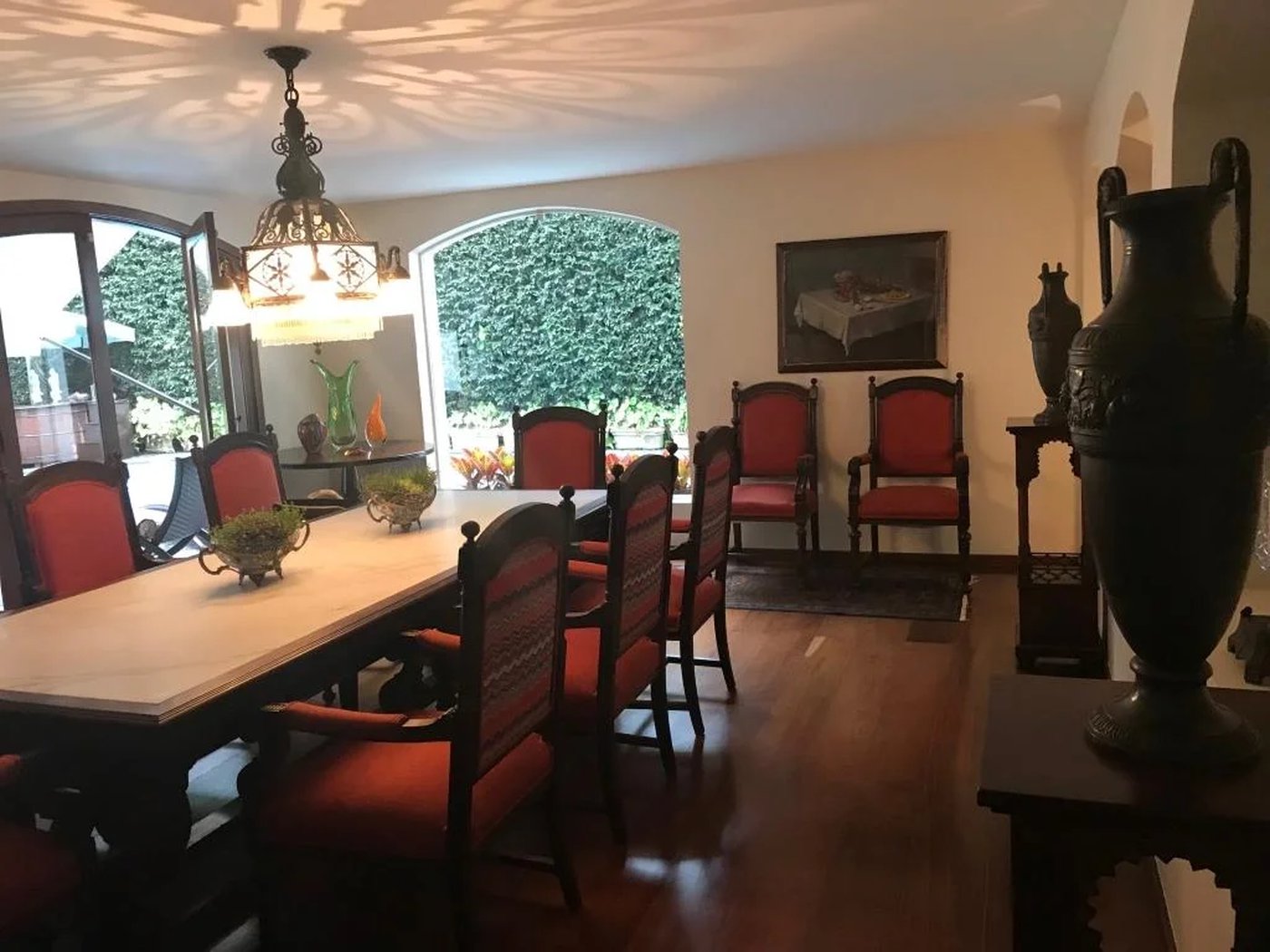Casa à venda com 5 quartos, sendo 2 suítes, em Jardim Everest, São Paulo, SP