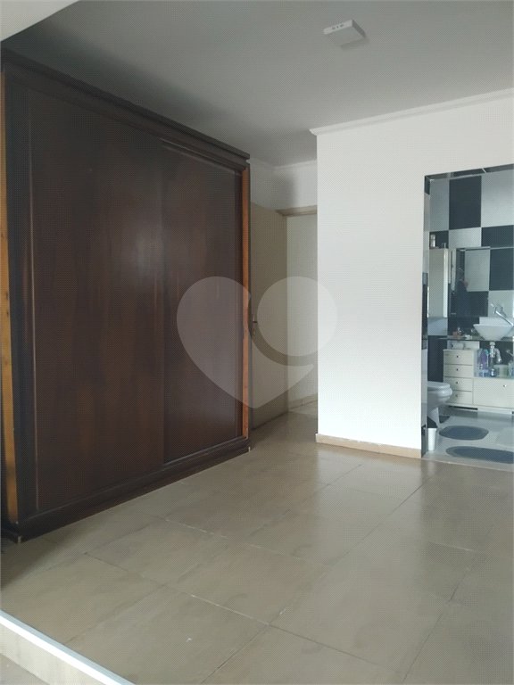Sobrado à venda com 4 quartos, sendo 1 suíte, em Jardim Catanduva, São Paulo, SP