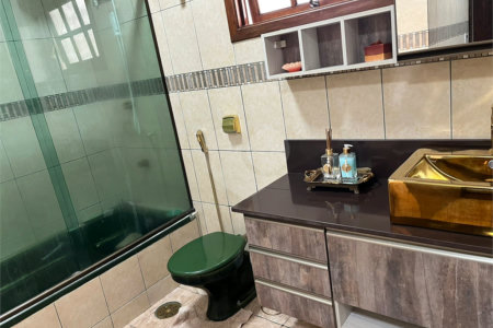 Casa Térrea à venda com 5 quartos, sendo 3 suítes,  em Vila Oliveira, Mogi das Cruzes, SP