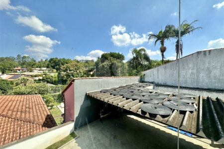 Casa à venda com 4 quartos, sendo 2 suítes,  no condomínio Granja Vianna II, Cotia - SP