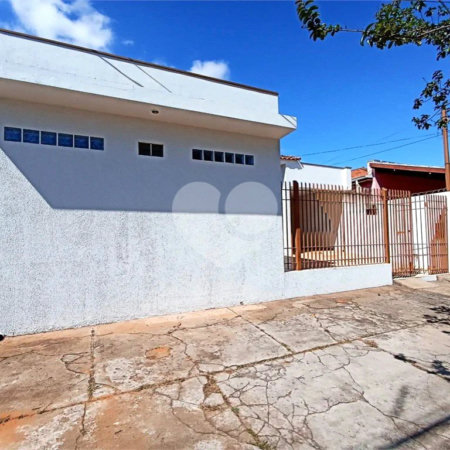 Casa à venda com 6 quartos, sendo 2 suítes, no Centro, Itapetininga, SP