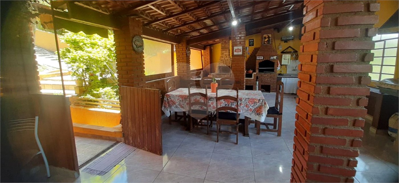 Chácara à venda com 5 quartos, sendo 2 suítes, em Terra Preta (terra Preta), Mairiporã, SP