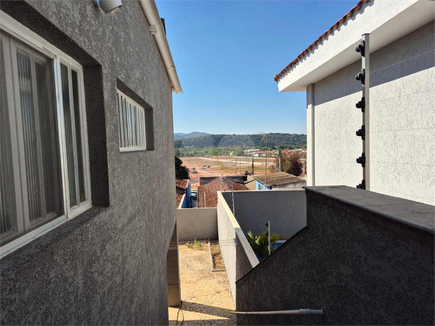 Casa à venda com 3 quartos, sendo 1 suíte, em Vila Salles, Atibaia, SP