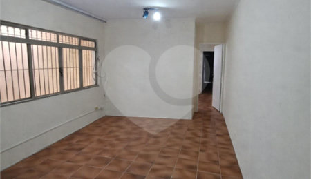 Casa à venda com 3 quartos, sendo 1 suíte, em Jardim Santo Elias, São Paulo, SP