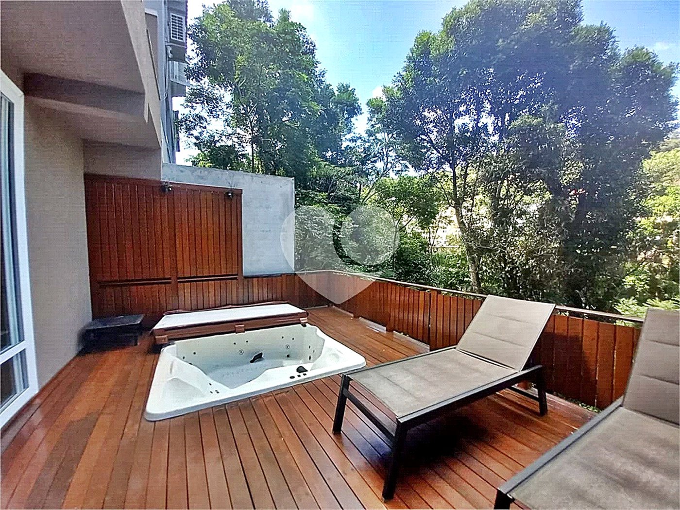 Casa à venda com 4 quartos, sendo 3 suítes,  no condomínio Itatinga 1, São Paulo - SP