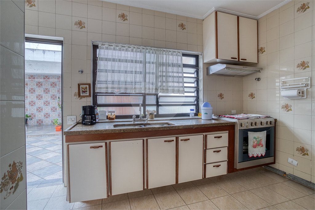 Casa de Vila à venda com 4 quartos, sendo 2 suítes, em Granja Julieta, São Paulo, SP