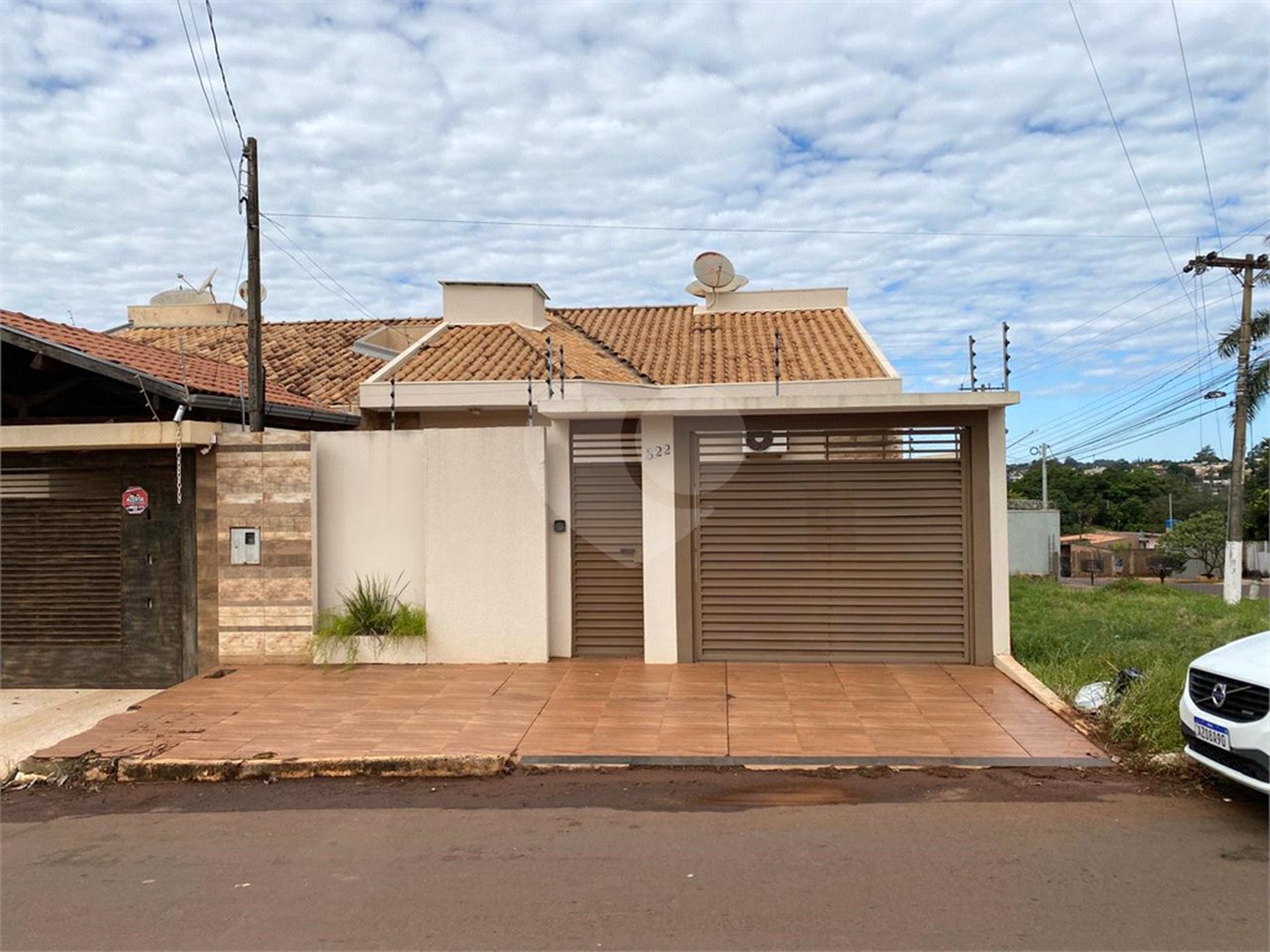Casa à venda com 3 quartos, sendo 1 suíte,  em Jardim Jamaica, Ponta Porã, MS