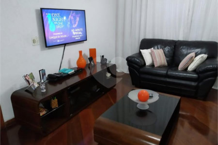 Sobrado à venda com 3 quartos, sendo 2 suítes, em Jardim Santa Emília, São Paulo, SP