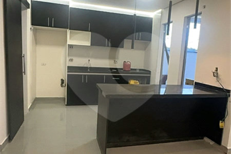 Terreno para alugar com 3 suítes no condomínio Residencial Veneza, Mogi das Cruzes - SP