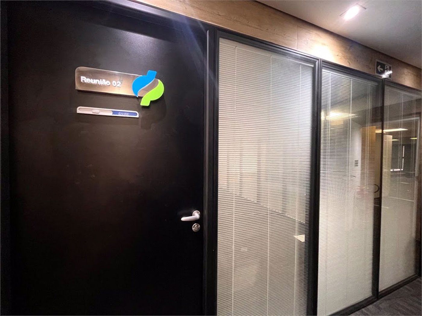 Prédio Corporativo em Santos | 4 Pavimentos | Galpão com Pé-Direito Duplo | Estrutura para +200 Pessoas | Compra Ou Locação