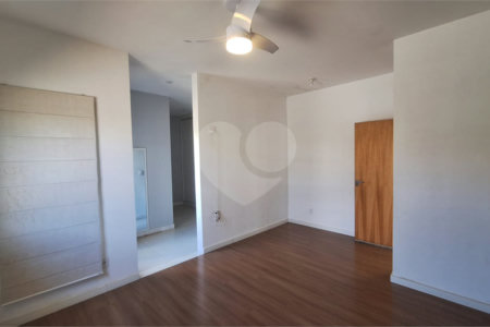 Casa à venda com 4 quartos, sendo 3 suítes,  no condomínio Fazenda Alta Vista, Salto de Pirapora - SP