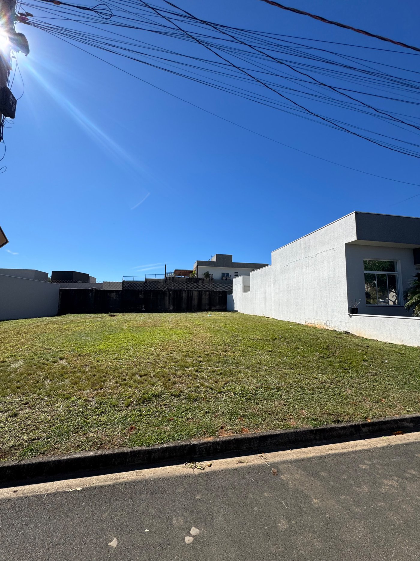 Lote à venda no condomínio Olívio Francischini, Hortolândia - SP