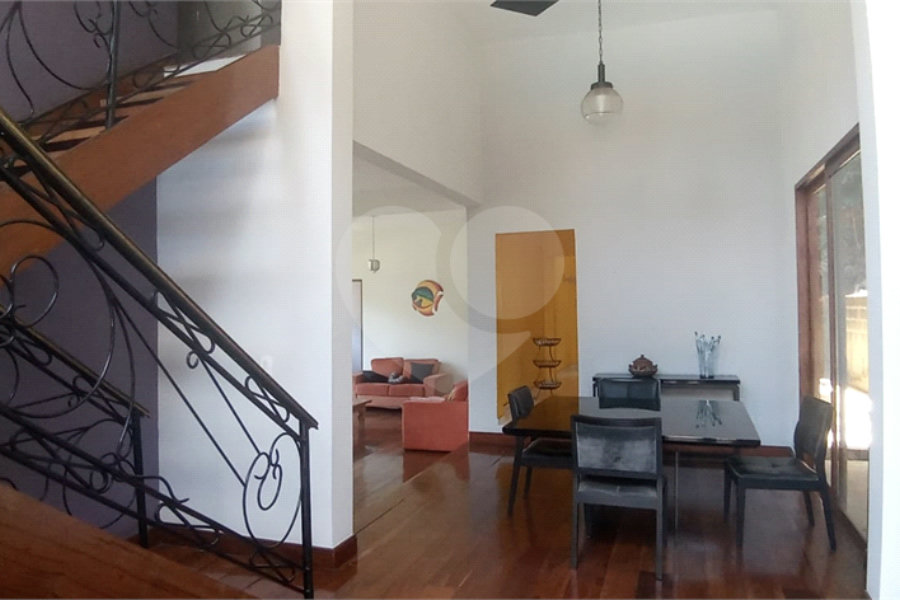 Casa à venda com 5 quartos, sendo 1 suíte, em Roseira, Mairiporã, SP