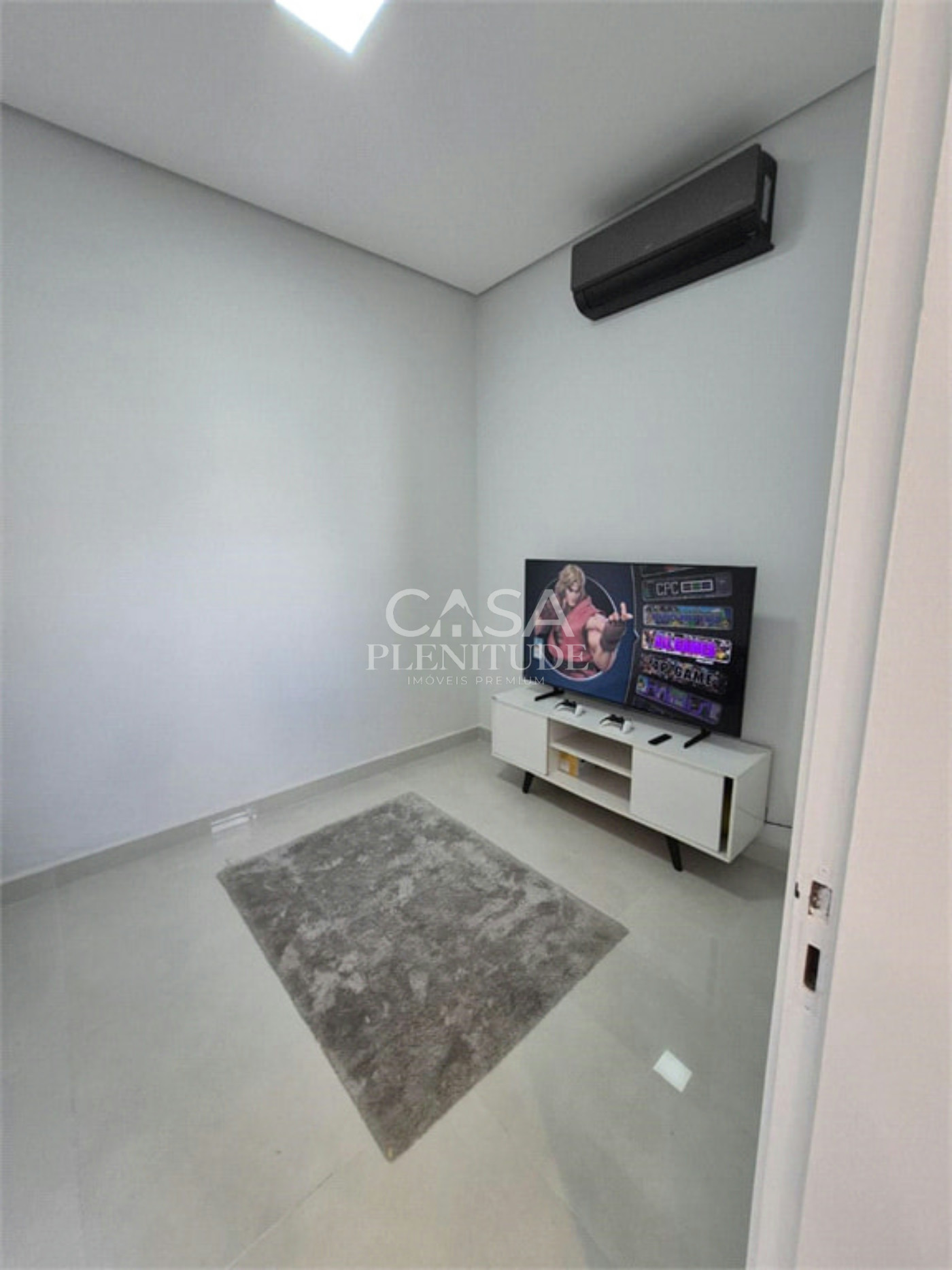 Casa em condomínio à venda com 4 quartos, sendo 3 suítes, em Iporanga, Sorocaba, SP
