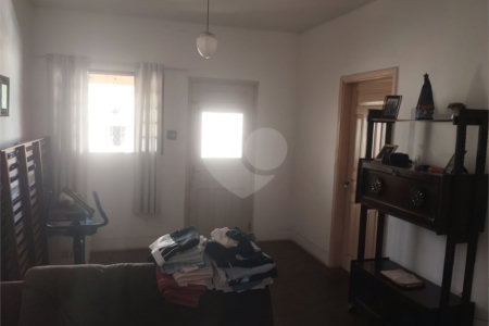 Casa à venda com 2 quartos no Centro, Araraquara, SP