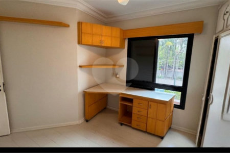 Apartamento à venda ou para alugar com 3 quartos, sendo 1 suíte, em Vila Andrade, São Paulo, SP