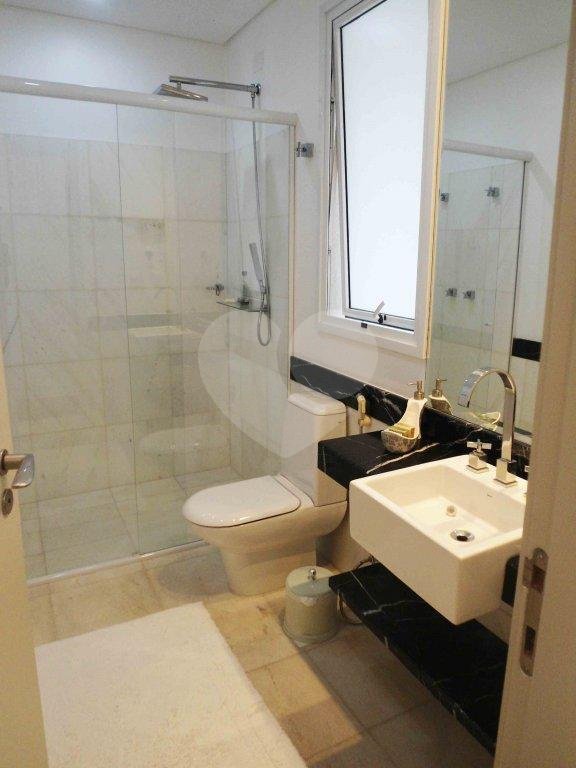 Casa à venda com 4 suítes no condomínio Vila Alba, São Paulo - SP