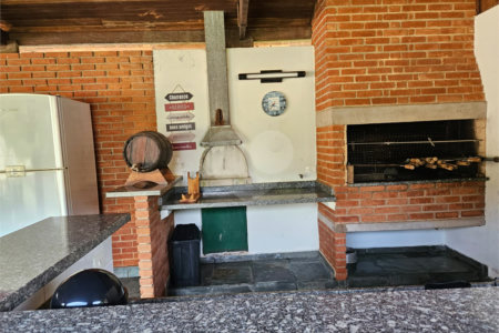 Sítio à venda com 6 quartos, sendo 1 suíte,  em Bairro do Cambará, São Roque, SP