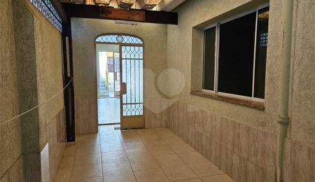 Casa à venda com 3 quartos, sendo 1 suíte, em Água Branca, São Paulo, SP