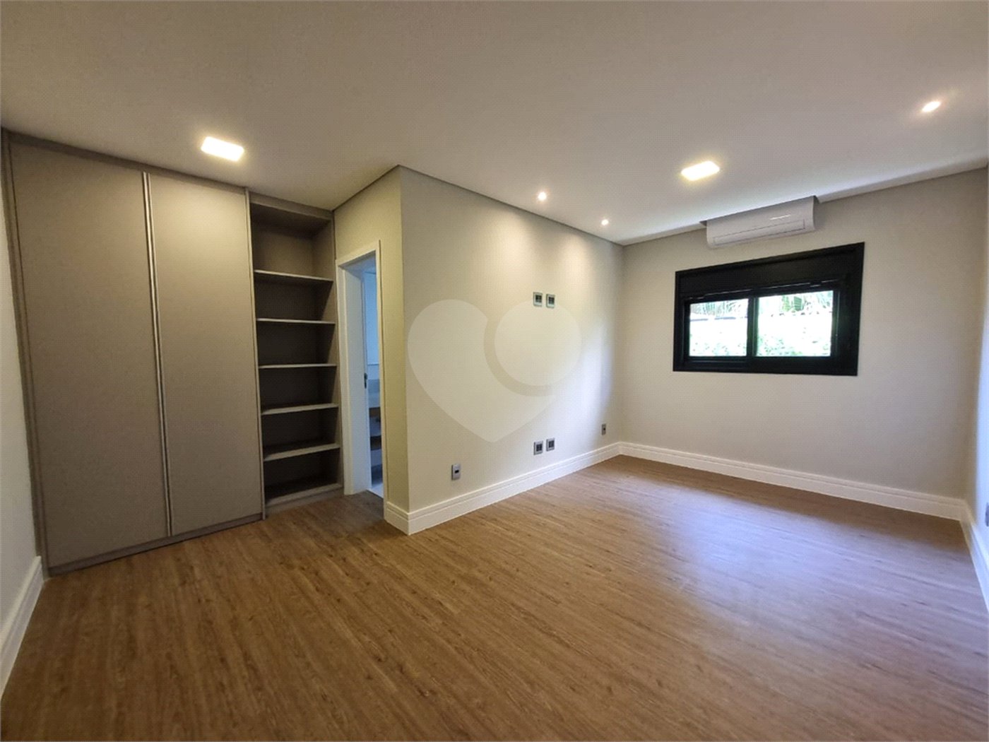 Casa à venda com 4 suítes no condomínio Xapada Park Ytu, Itu - SP