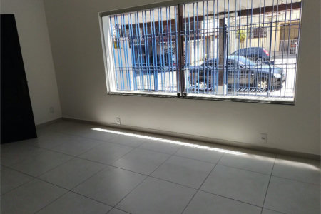 Casa à venda com 3 quartos, sendo 1 suíte, em Vila Cordeiro, São Paulo, SP