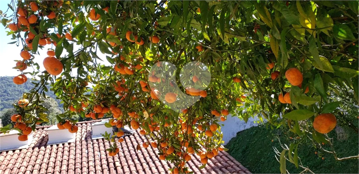 Casa à venda com 4 suítes no condomínio Alpes da Cantareira, Mairiporã - SP