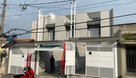 Sobrado à venda com 3 quartos, sendo 1 suíte,  em Parque Vitória, São Paulo, SP