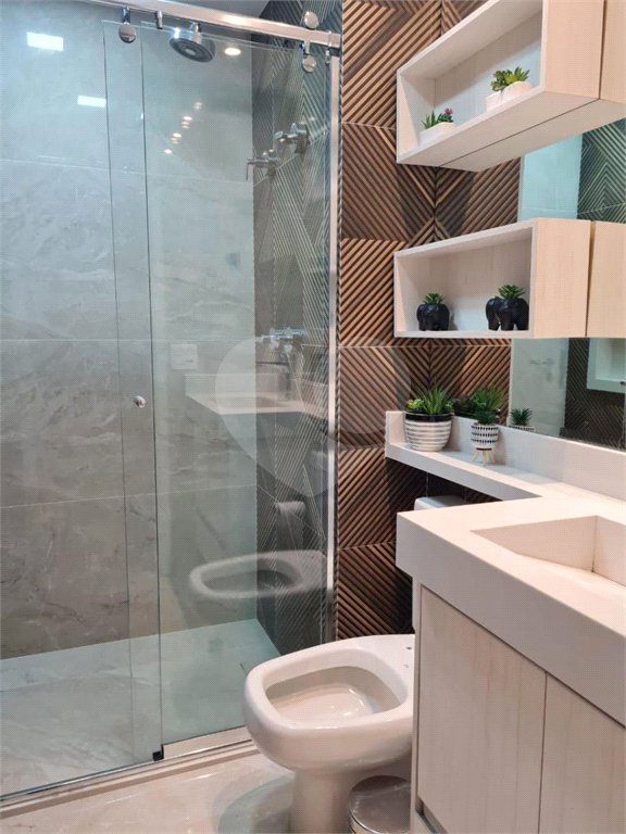 Apartamento à venda com 3 quartos, sendo 1 suíte,  em Vila Anastácio, São Paulo, SP