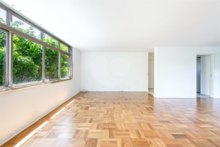 Apartamento à venda com 3 quartos, sendo 1 suíte, em Jardim Europa, São Paulo, SP