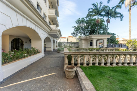 Apartamento à venda com 3 quartos, sendo 1 suíte, em Santo Amaro, São Paulo, SP