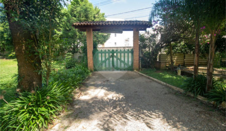 Chácara à venda com 3 quartos, sendo 1 suíte,  em Marmeleiro, São Roque, SP
