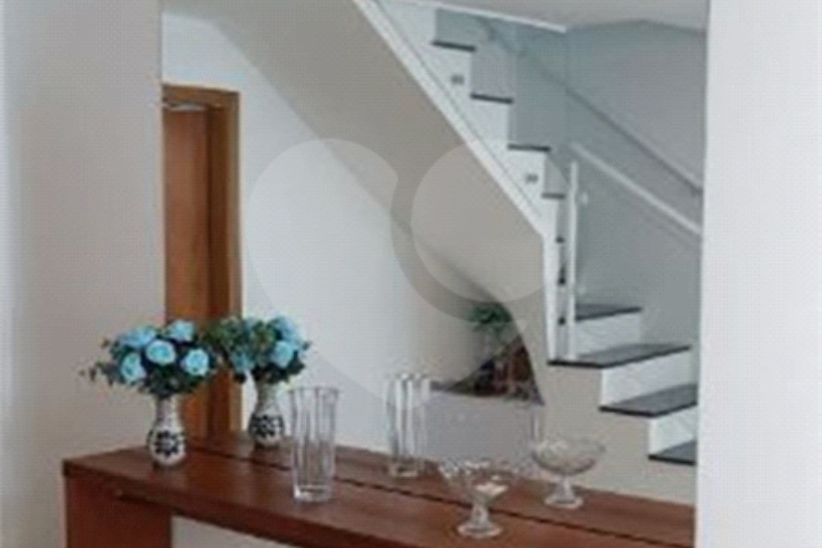 Sobrado à venda com 2 quartos em Santana, São Paulo, SP