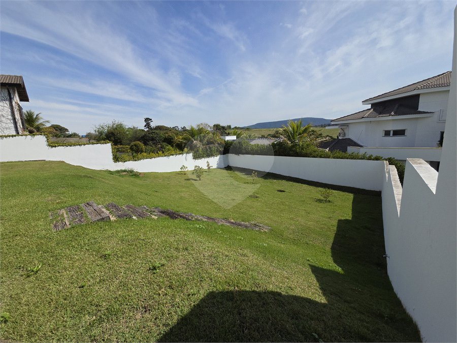 Casa à venda com 3 suítes no condomínio Village Ipanema I, Araçoiaba da Serra - SP