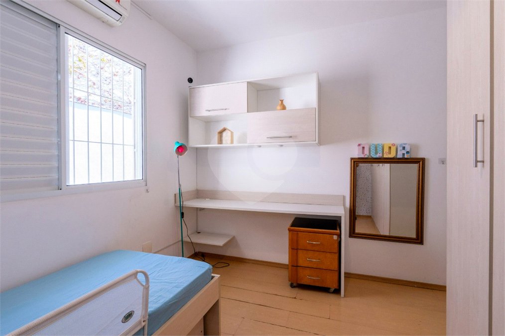 Sobrado à venda com 3 quartos, sendo 1 suíte, em Vila Morse, São Paulo, SP