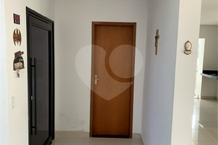 Casa à venda com 3 suítes no condomínio Altos de São Roque, São Roque - SP